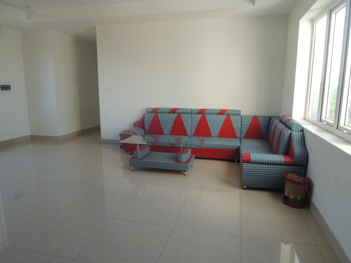 Ngan Ha Hotel Dong Hoi Bagian luar foto