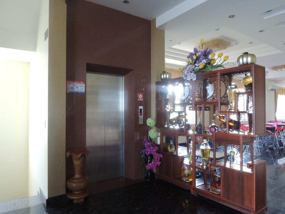Ngan Ha Hotel Dong Hoi Bagian luar foto