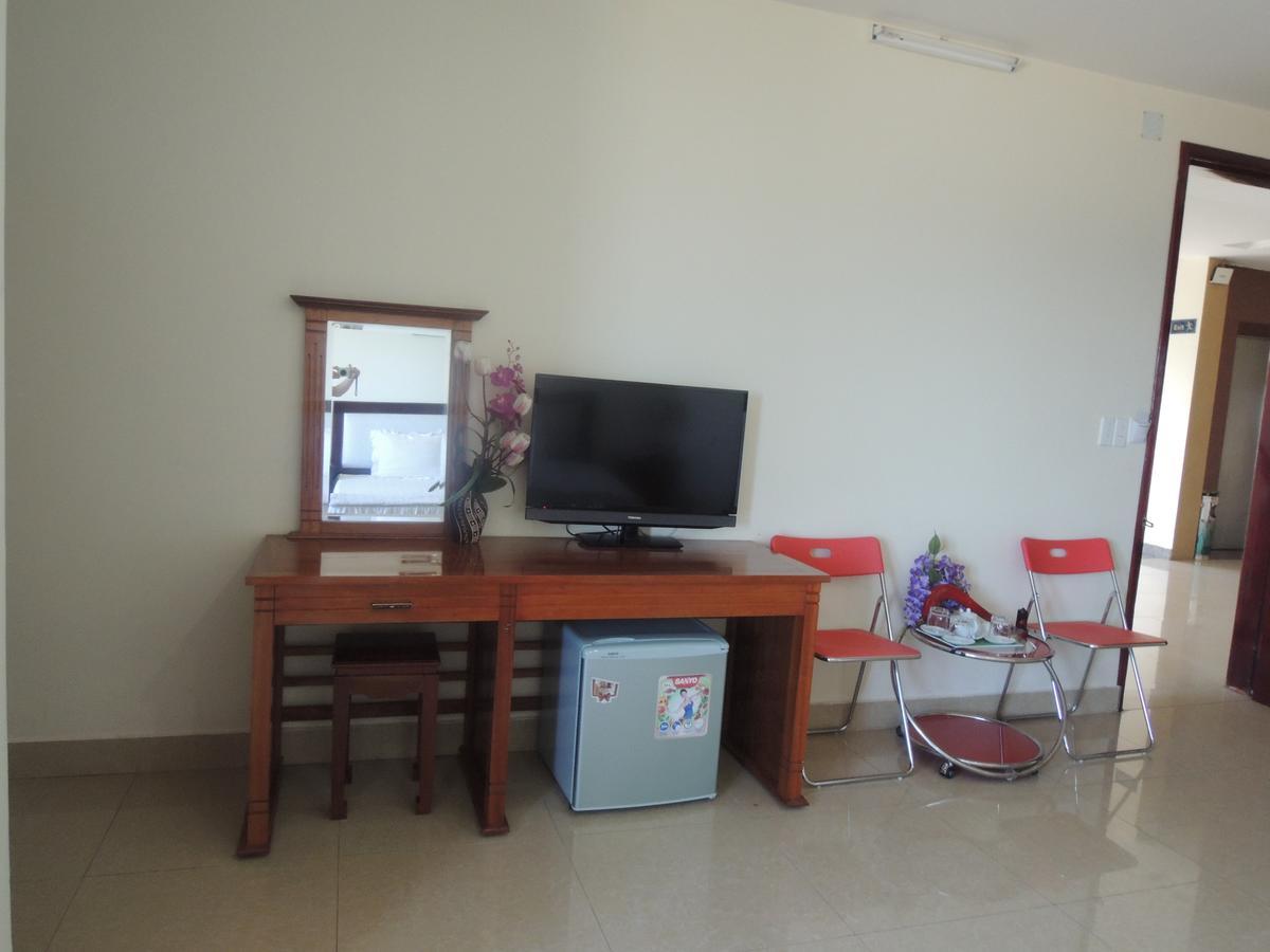 Ngan Ha Hotel Dong Hoi Bagian luar foto