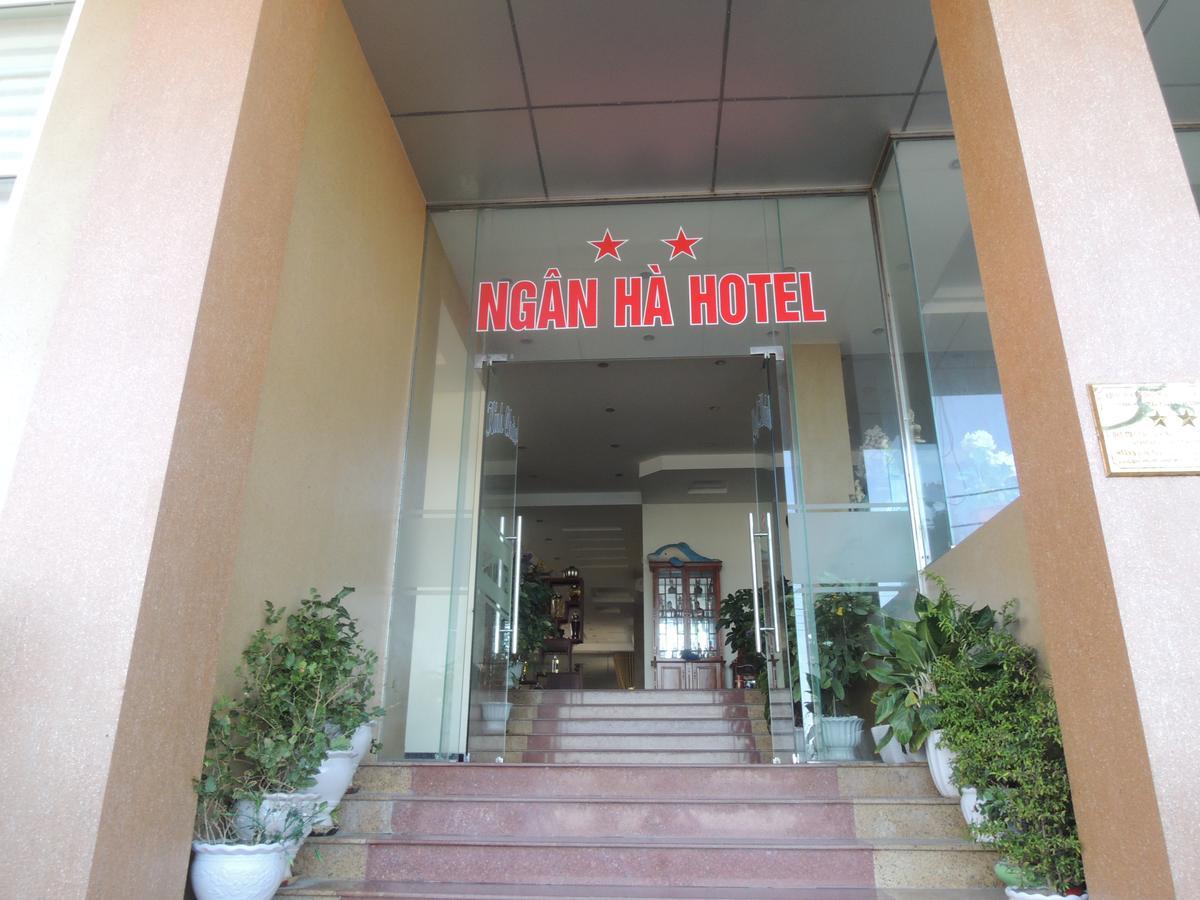 Ngan Ha Hotel Dong Hoi Bagian luar foto