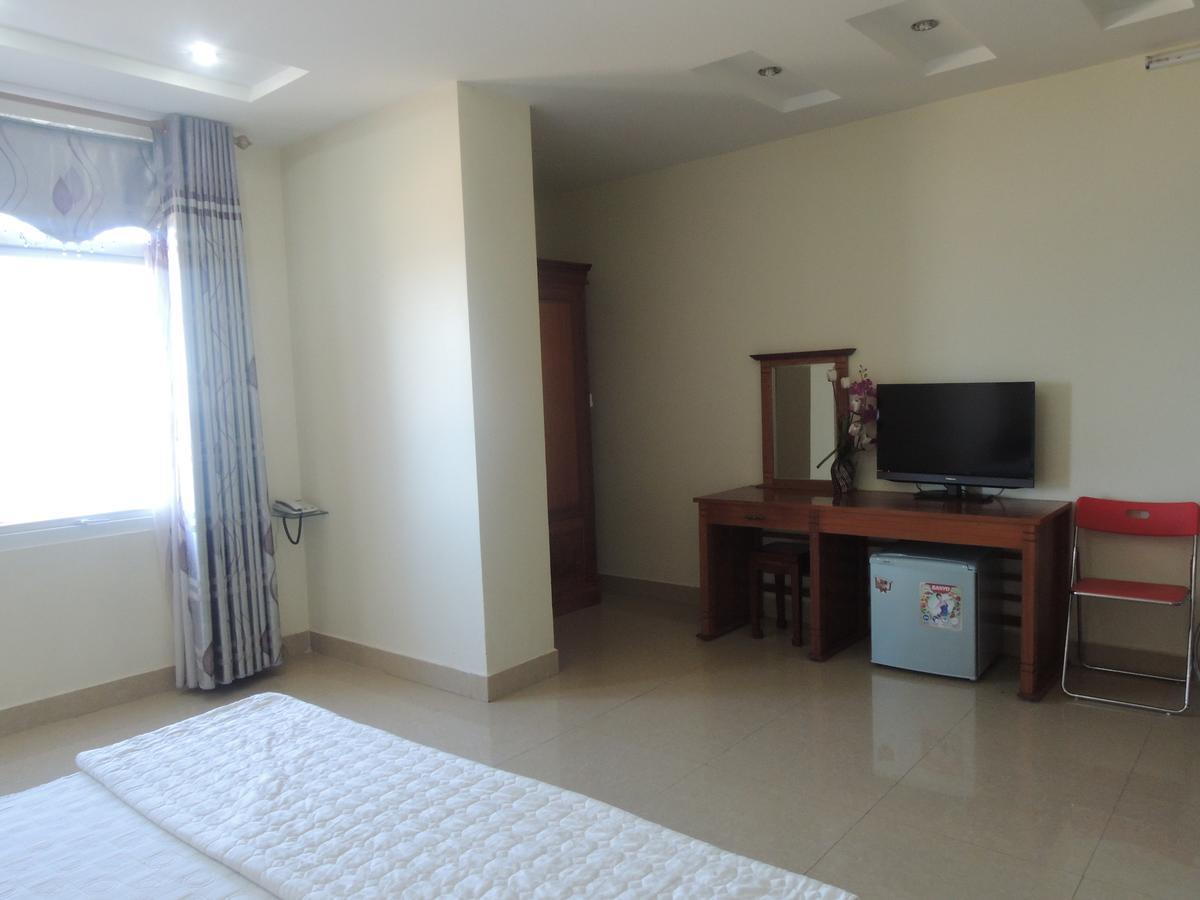 Ngan Ha Hotel Dong Hoi Bagian luar foto