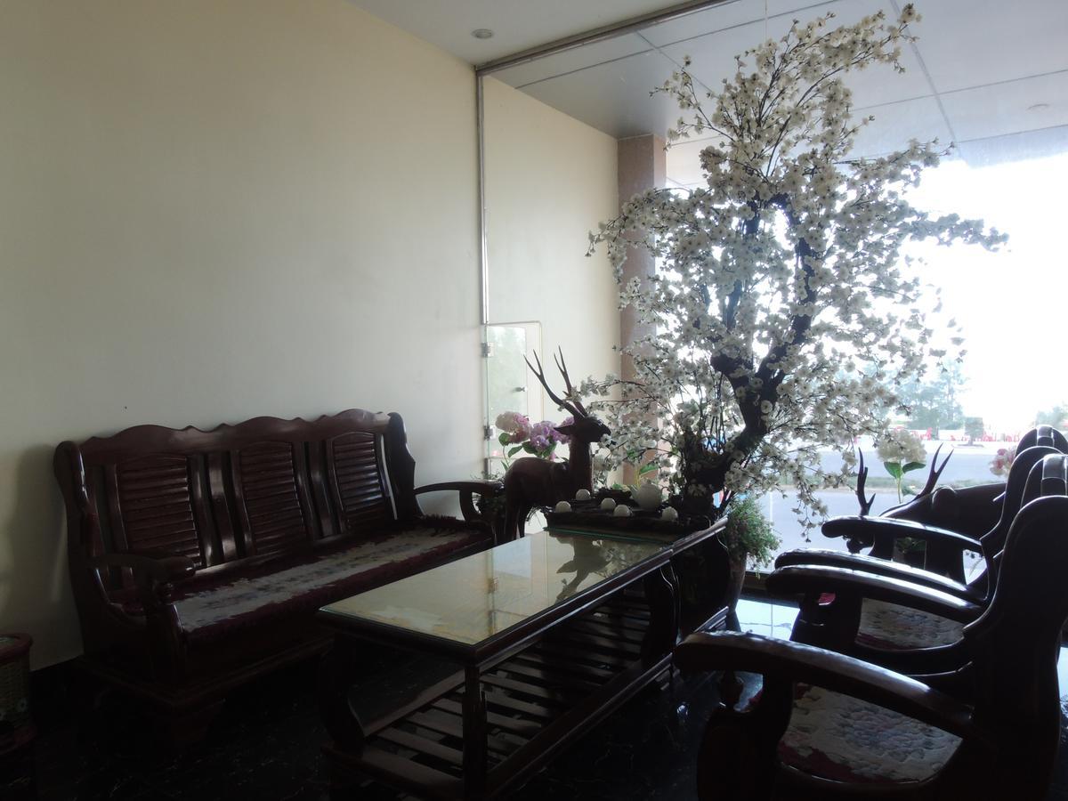 Ngan Ha Hotel Dong Hoi Bagian luar foto
