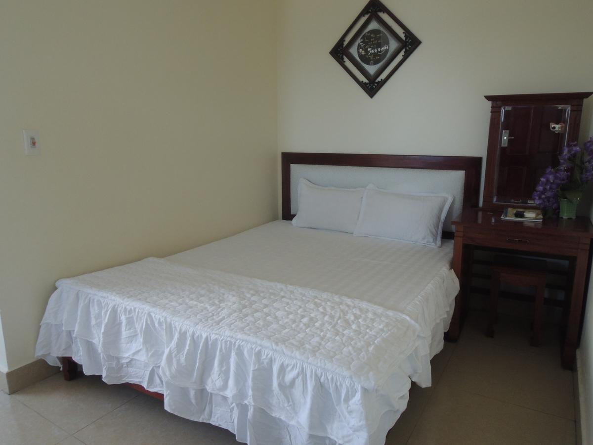 Ngan Ha Hotel Dong Hoi Bagian luar foto