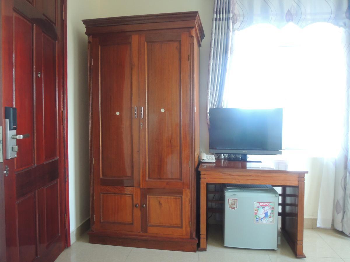 Ngan Ha Hotel Dong Hoi Bagian luar foto